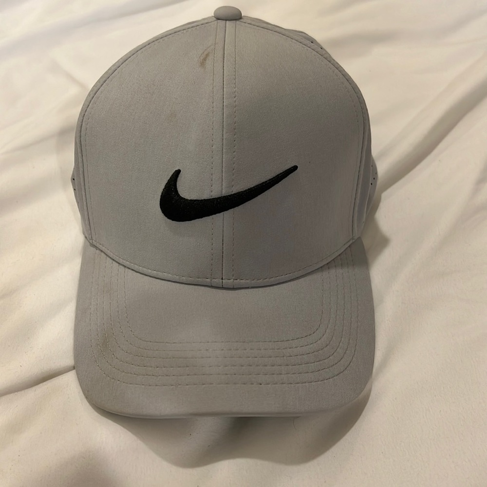 Nike golf hat